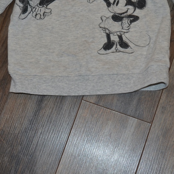 Disney Minnie Sweatshirt - Picture 4 of 6